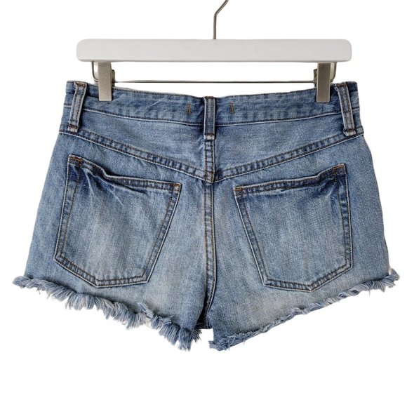 Free People Denim Jean Shorts Sz 27 Frayed Hem Lightly Distressed Button Fly - Picture 2 of 7